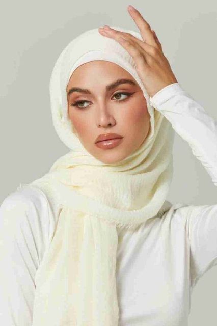 off white cotton crinckle Hijab