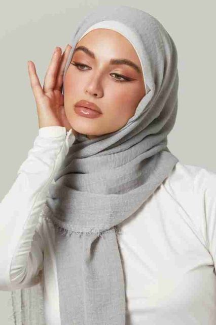 grey cotton crinckle hijab 