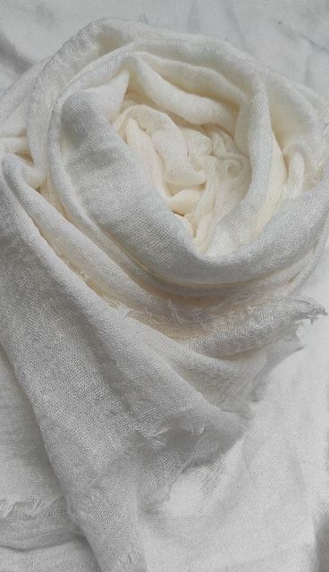 white cotton crinckle hijab