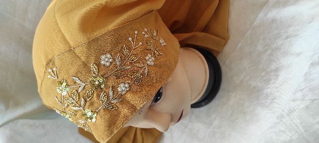 Gold bridal hijab 