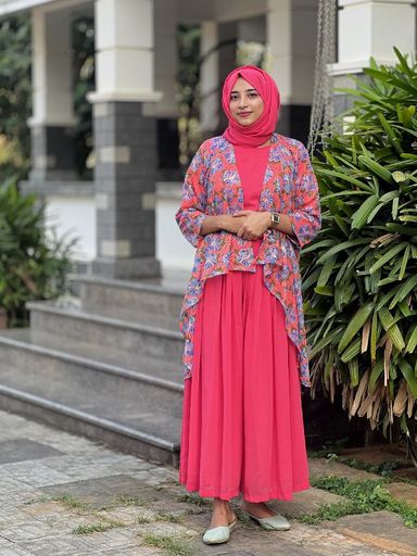 BEAUTIFUL SHRUG, INNER 3/4 th SLEEVE WITH PLEATED PANT | Code C702