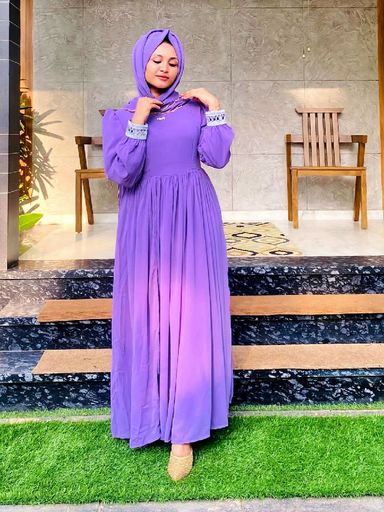 Stylish sleeve lace work gown | Code C718