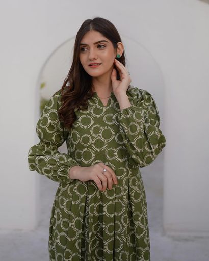 beautiful Printed Full Flair Middi Gown | Code MG100 ryy