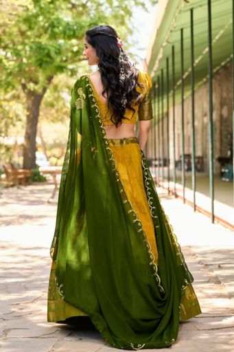 luxury of Kanjivaram silk in this regal lehenga choli set | Code SP117 gtt