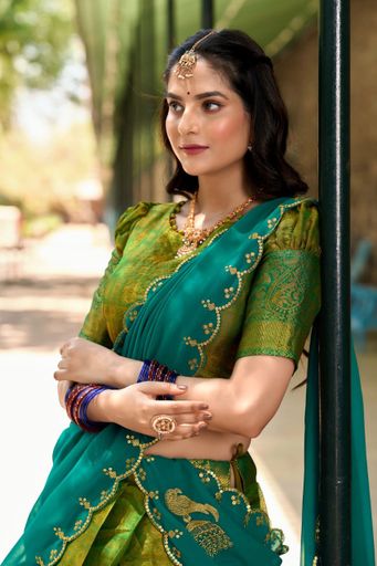 luxury of Kanjivaram silk in this regal lehenga choli set | Code SP118 gtt