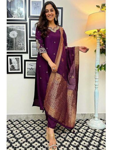 beautiful Heavy Suit Set | Code DK174 pjj