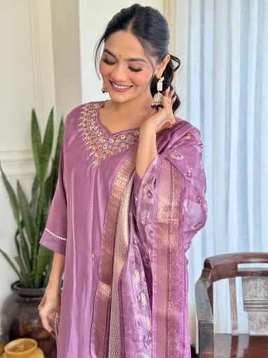 Beautiful roman silk kurta set | Code DK200 stt