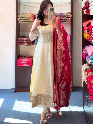 Beautiful elegant Anarkali Flared Kurti Pant Dupatta Set | Code D214 grr
