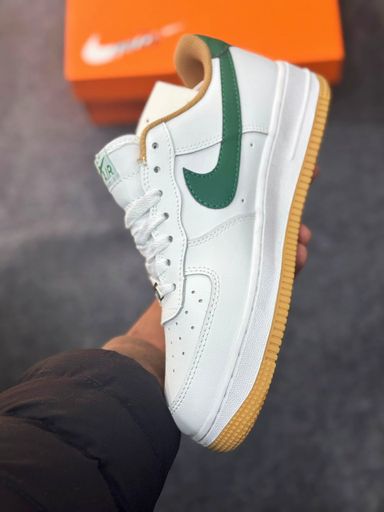 NIKE | Code S324 qbb