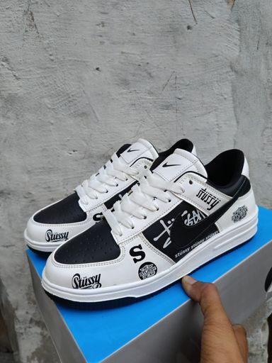 STUSSY | Code 330qb
