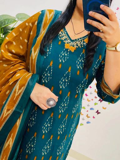 Beautiful embroidery with suqes Heavy Suit set | Code K372 ST