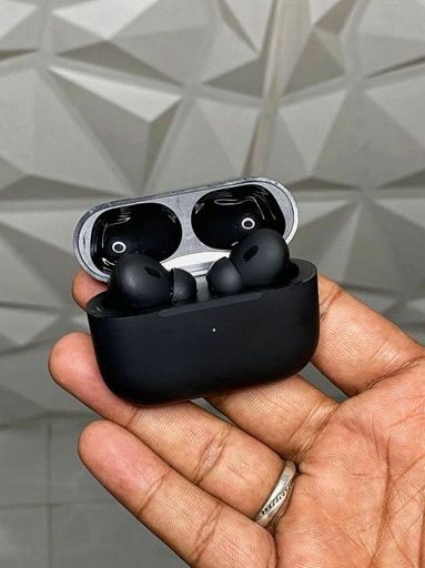 AIRPODS PRO 2nd Generation | Code M137 QB