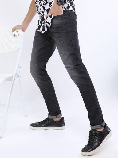 Tapered Fit Jeans