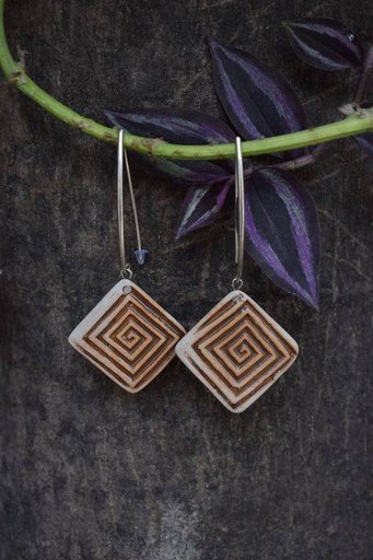 Cuat Diamond Ochre Earring (Brown)
