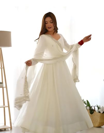 Presenting New Premium Quality Pure Romansilk Chanderi Fabric Fully Flair Anarkali,with Duppta Set,pent Ready To Wear