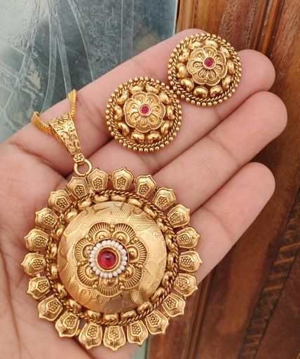 Big Size Premium Quality Pendant Set