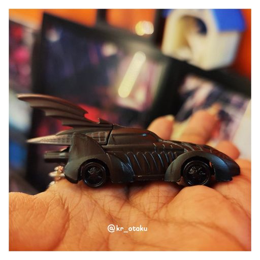Batmobile Metal Keychain 