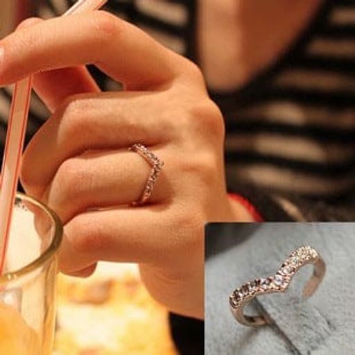 V shape modern Ring