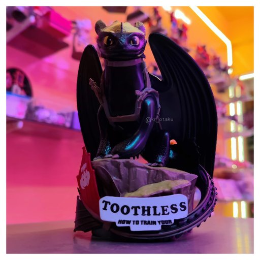 TOOTHLESS 