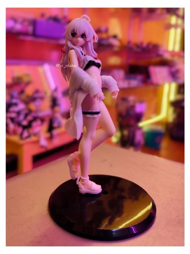 WAIFU 5