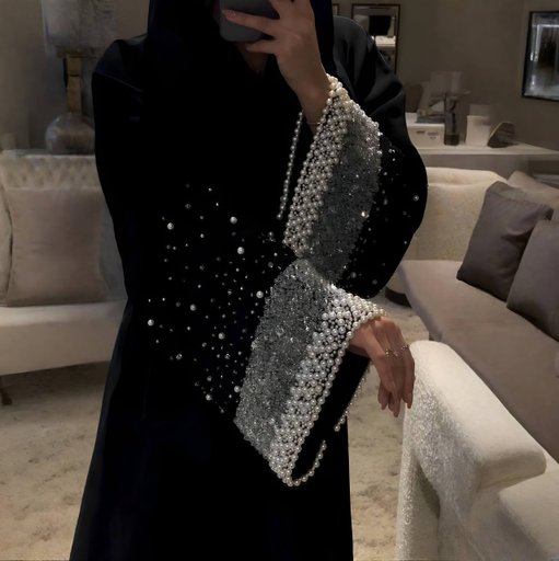 In Frame : AL NOOR– KOREAN ABAYA | BLACK