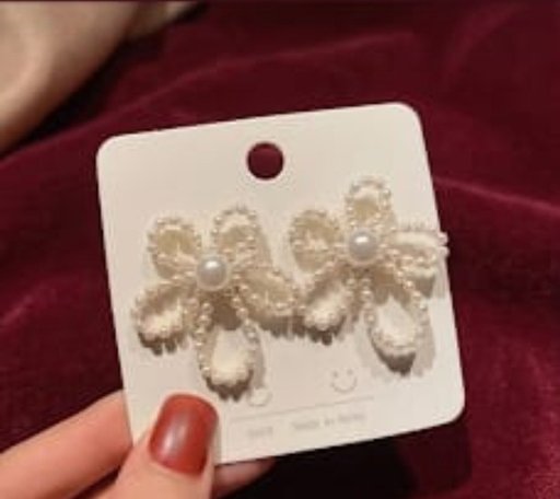 Flower earings  🌷✨(set of 3) , white 
