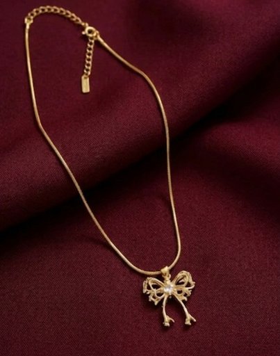 3-D Butterfly pendent ✨