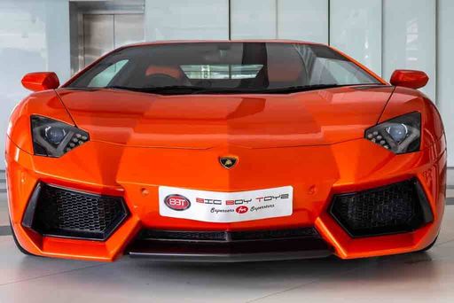 Lamborghini Aventador LP 700-4