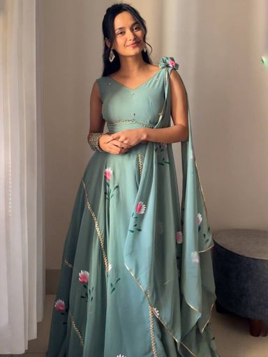 LAHENGHA, CROP TOP, GOWN