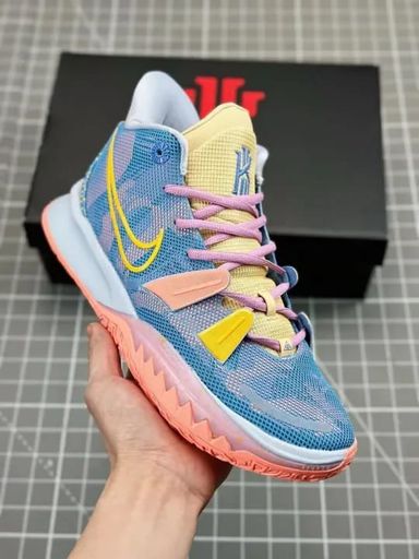 Nike Kyrie 7 PreHeat Expressions Sports Sneakers