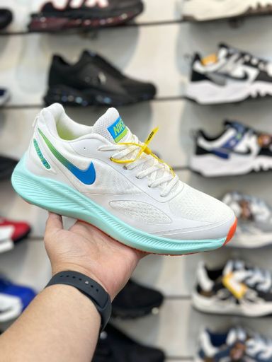 NIKE GUIDE 