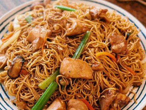 Chicken Chowmin 