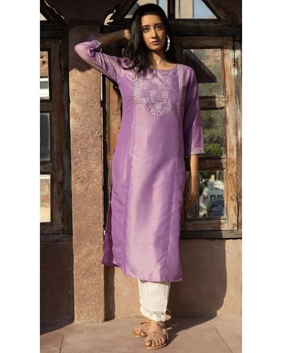 LAVENDER YORK EMBROIDERED KURTI (L)