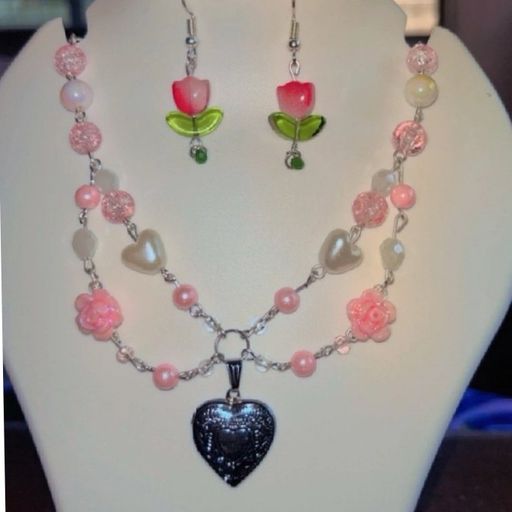 Vintage Elegance Pinterest Necklace