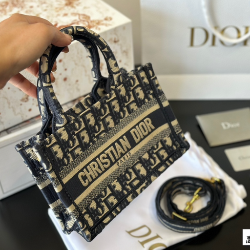 Dior Premium Bag (First Copy)