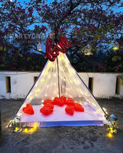 Surprise Room Decor 15