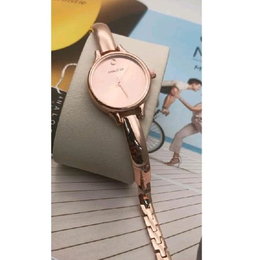 Stylish women analog watches