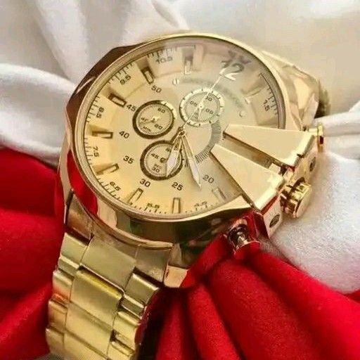  Name: Luxurious analog watch for men 