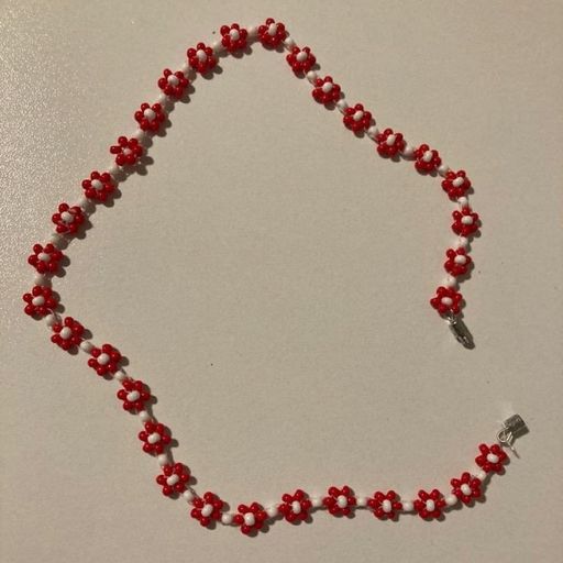 Dainty Flowers Bead Necklace 