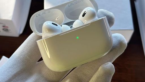 AIRPODS and Earphone 