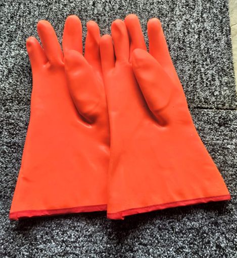 Hand gloves