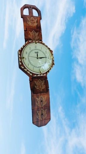 clock made of Kashmiri Willow