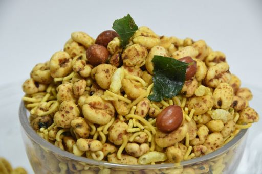 TURMERIC WHEAT PUFF CHEVDA