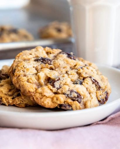 OATS & RAISINS COOKIES