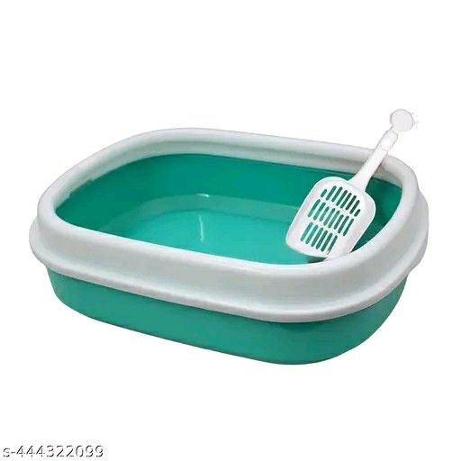 Cat Litter Box With Free Scooper! 