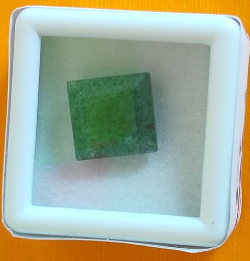 NATURAL GREEN AMANTURION 5.20 ct