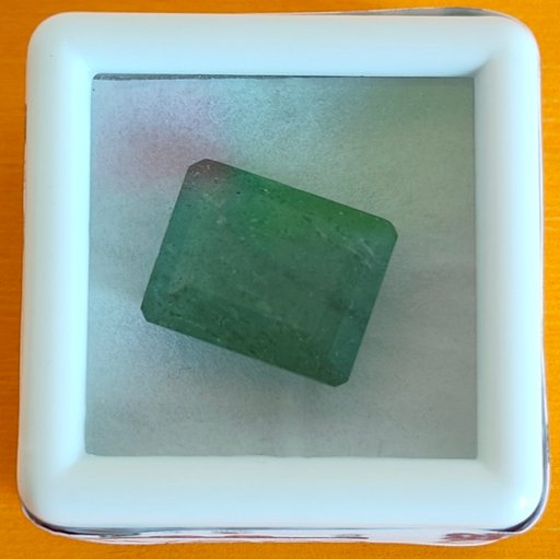 NATURAL GREEN AMANTURION 7.68 ct