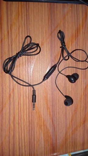 Earphone 
