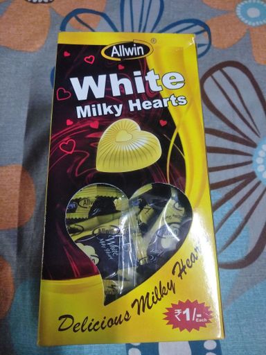 1rs White Heart Chocolate 