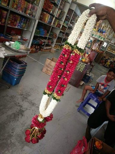 Kalyana Maalai Set White 